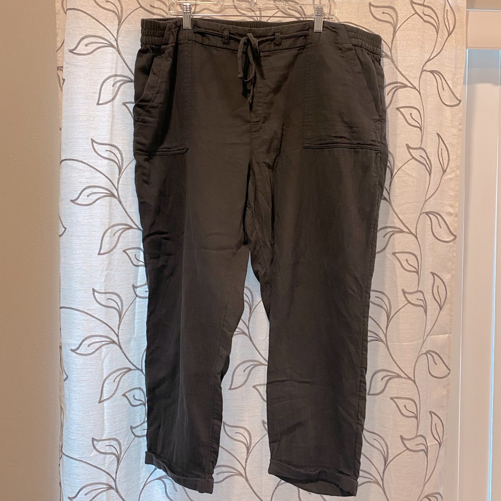 Linen type, tapered leg slacks